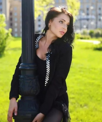 Мои услуги погрузят тебя в мир страсти и удовольствия. Возможности со мной безграничны - от нежных ласк до самых смелых фантазий. Обещаю превратить твои желания в реальность. У меня есть отличные отзывы, которые подтверждают мою незабываемость. Фото, на которых ты увидишь, как я выгляжу, доступны на моей странице. Не упусти шанс испытать настоящее удовольствие в Москве. Жду твоего звонка 📞 Аиша
